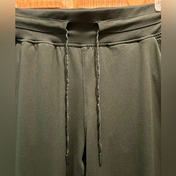 Women’s Balance Athletica High Waisted Joggers - Picture 4 of 5